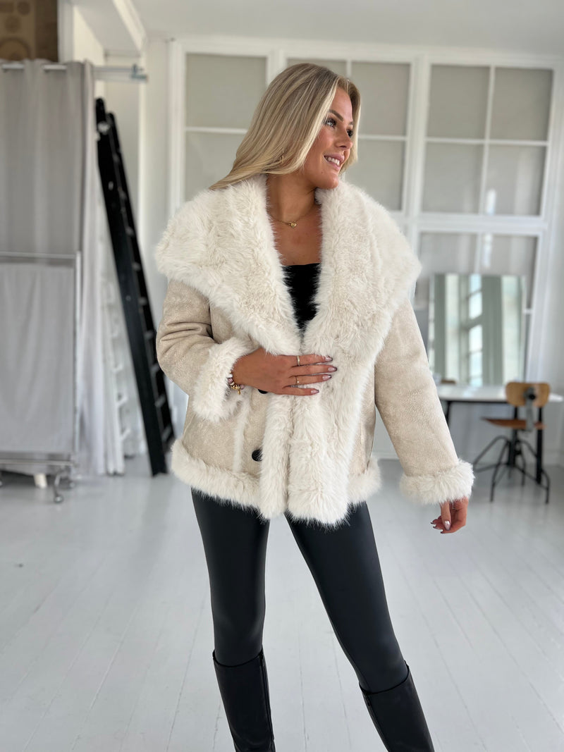 Flam beige faux fur jakke (2213)-jakke-Aaberg Copenhagen