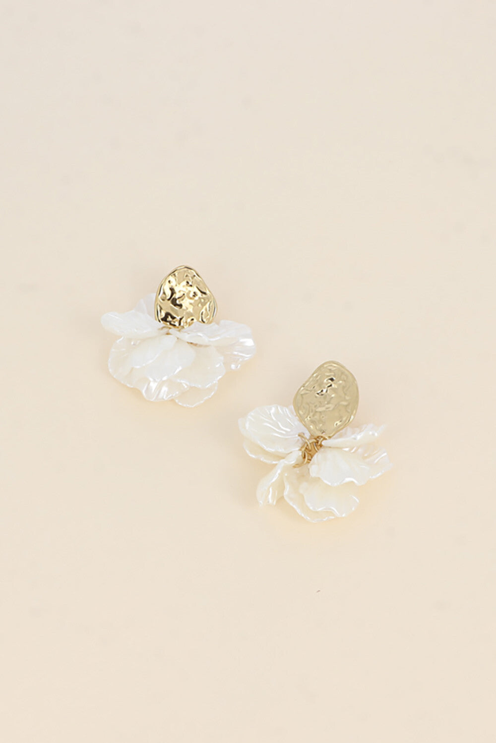 Bohm Pendant curls earring fra webshoppen Aaberg Copenhagen