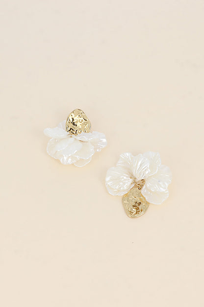 Bohm Pendant curls earring fra webshoppen Aaberg Copenhagen