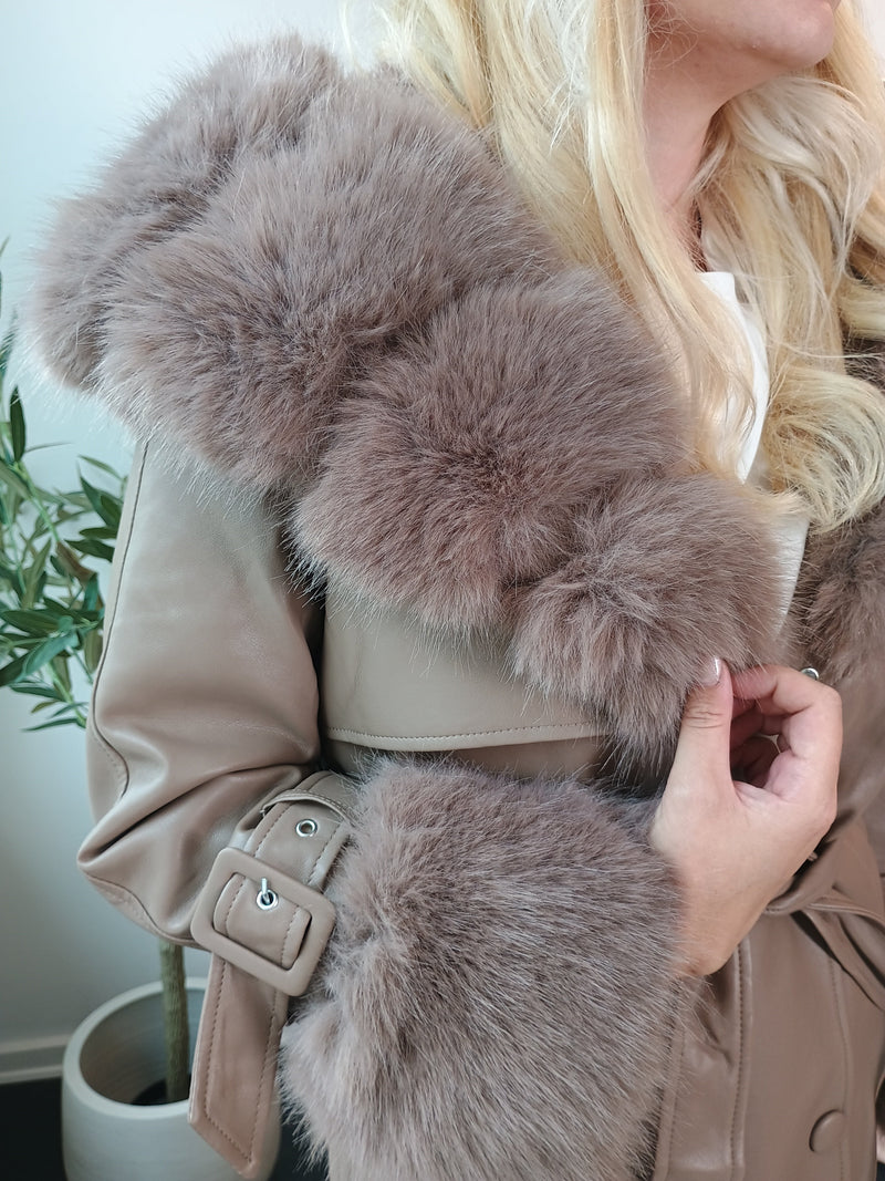 Flam faux leather coat muldvarp fra webshoppen Aaberg Copenhagen