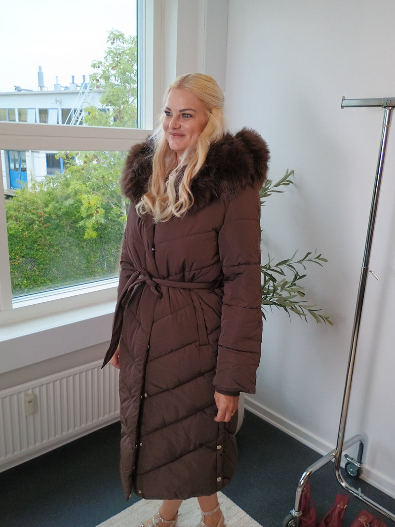 Flam puffer long coat camel fra webshoppen Aaberg Copenhagen
